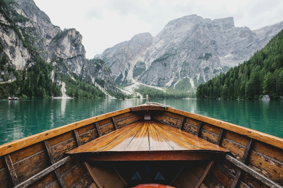 Scenic freshwater lake diving destination in the United States with calm clear water